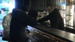 У Житомирі правоохоронці припинили роботу одного з барів під час комендантської години