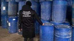 На Житомирщині правоохоронці вилучили близько 700 л фальсифікованого алкоголю