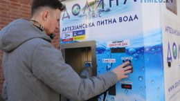 У Житомирі близько 200 автоматів з водою стоять без дозволу на розміщення