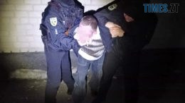 Під Житомиром чоловік намагався змусити водія завезти його додому, приставивши до того пістолет