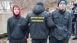 На Житомирщині правоохоронці упіймали двох юних наркозакладчиків