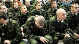 Через значні втрати окупанти перекинули на Луганщину з Ростовської області до 200 строковиків