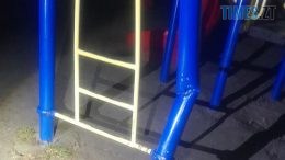 У Житомирі п`яний водій протаранив дитячий майданчик і сховався