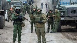 На окупованих територіях загарбники заборонили місцевому населенню залишати населені пункти