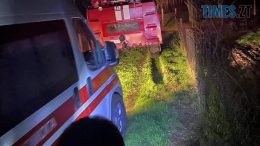 На Коростенщині рятувальники витягнули з пастки автомобіль "швидкої", який примчав на виклик