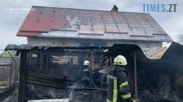 В обійсті у Житомирі згоріло три господарчі будівлі (ФОТО)