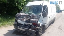 На Бердичівщині не розминулися вантажний та пасажирський мікроавтобуси