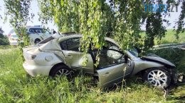 Смертельна ДТП на Малинщині: легковик на швидкості влетів у дерево