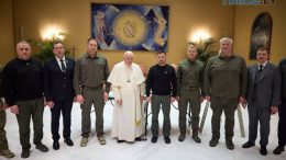 Зеленський зустрівся з Папою Франциском: «Ця розмова може вплинути на історію»