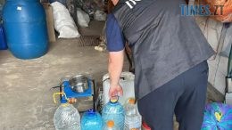 У Житомирі подружжя у власному домі налагодило виробництво фальсифікованого алкоголю