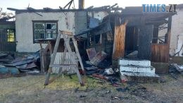 У Лугинах через загоряння господарчої будівлі мало не згорів житловий будинок