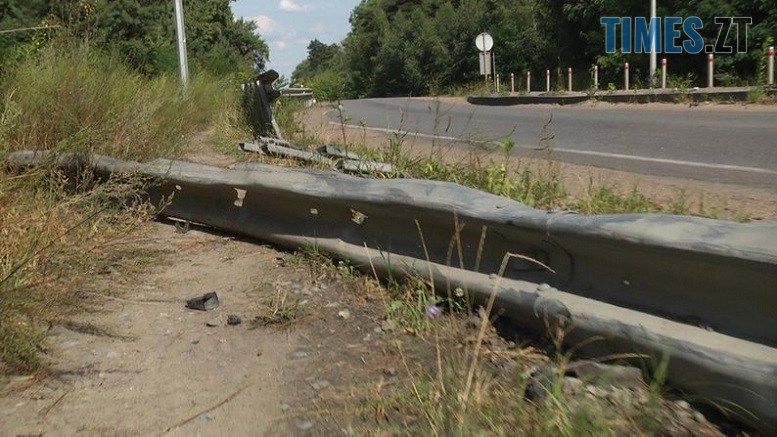 На Житомирщині два екіпажи патрульних "не помітили" на місці ДТП травмованого підлітка