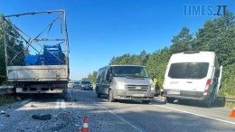 Під Житомиром не розминулися фургон та мікроавтобус: є постраждалі