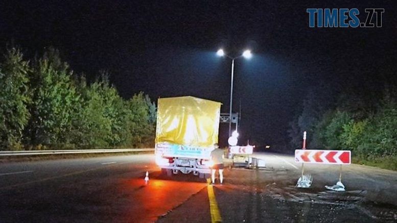 На трасі на Житомирщині не розминулися мотоцикл та вантажівка: є потерпілі