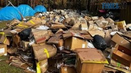 У лісі під Житомиром лісівники виявили звалище паперових відходів