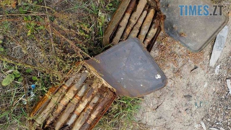 У річці на Коростенщині місцеві жителі виявили коробку з боєприпасами