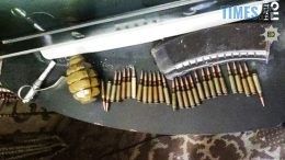 На Бердичівщині в оселі пенсіонера правоохоронці виявили 30 набоїв різного калібру з магазином та гранату