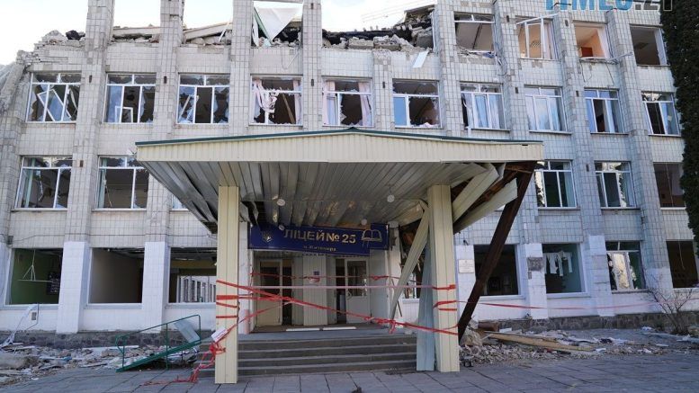 Житомирський окружний адміністративний суд визнав незаконними рішення міськради про демонтаж і списання ліцею №25