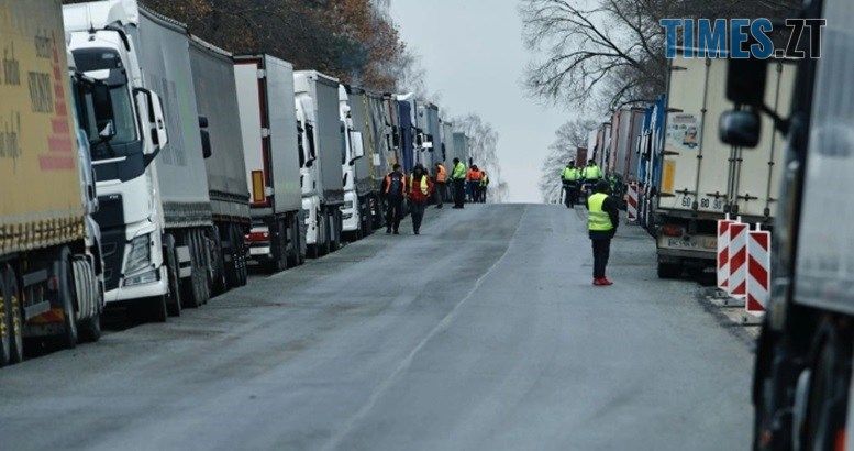 Польська сторона погодилась частково розблокувати кордон для вантажівок, однак не для всіх