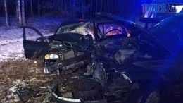 ДТП у Житомирському районі: постраждалих із автівки довелося витягати рятувальникам