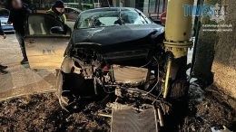 У Житомирі п`яний водій Chevrolet влаштував перегони з поліцією і протаранив газову трубу на будинку