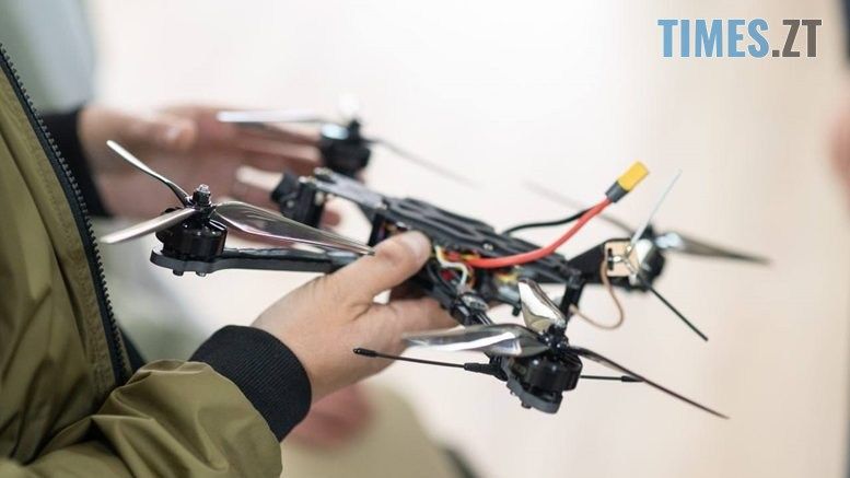 Міністр цифрової трансформації закликав українців виготовляти дрони власноруч дома