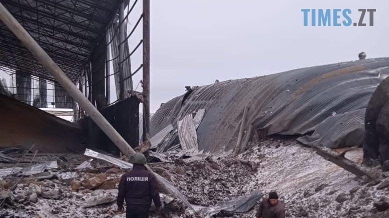 російські терористи вдарили авіабомбами по зерносховищам у Вовчанську