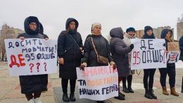 «Не мовчи! Полон вбиває»: житомиряни знову вийшли на акцію, аби нагадати про українців у російському полоні