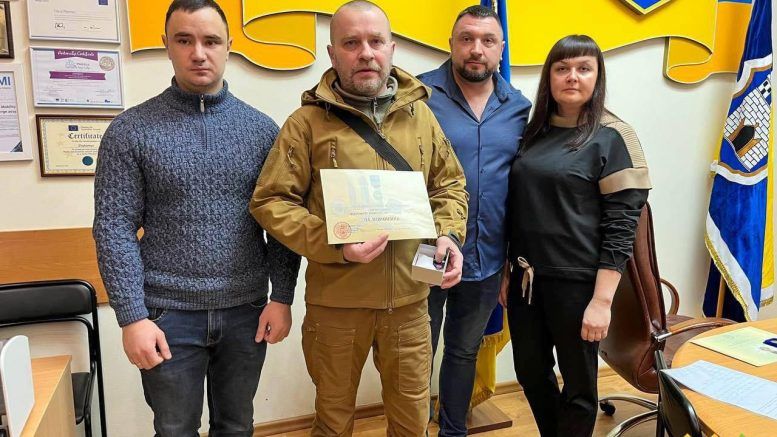 Житомирські Захисники отримали відзнаки «За оборону України» та «За поранення»
