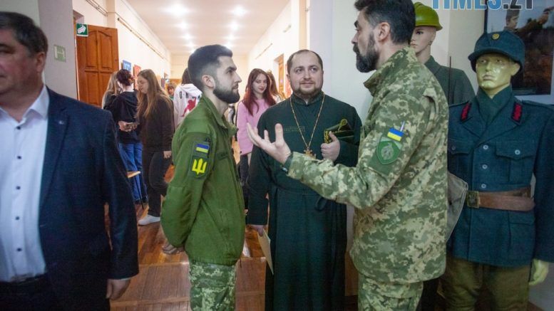 В Житомирі відкрилася виставка-реконструкція однострою українського воїнства
