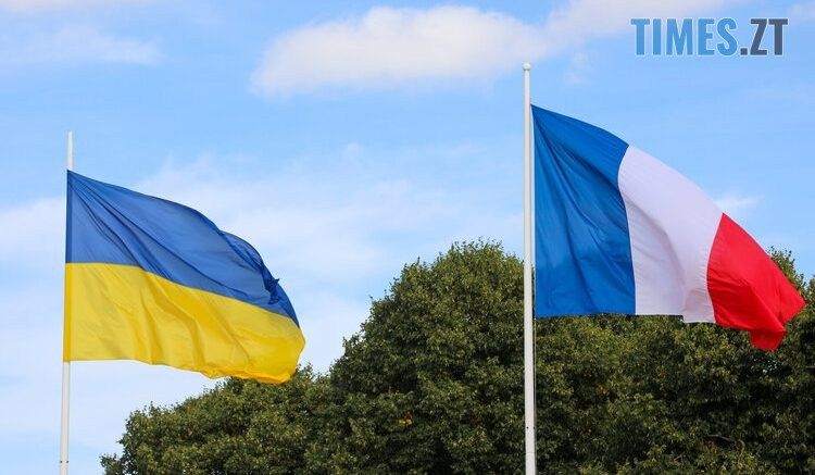 Франція передаватиме Україні свою списану зброю