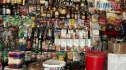 У хорошівській крамниці продавчиня реалізовувала "на розлив" самопальний алкоголь