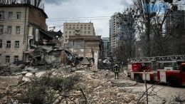 Зранку російські терористи завдали удару балістичними ракетами по центру Києва