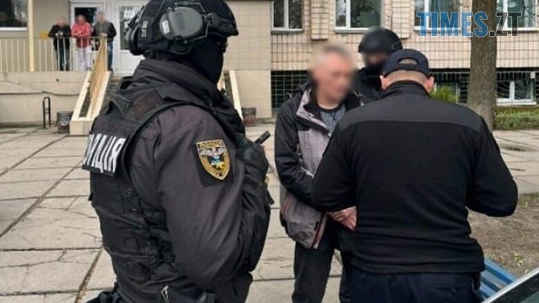 На Житомирщині затримали голову обласної ВЛК, який за винагороду робив військовозобов`язаних непридатними