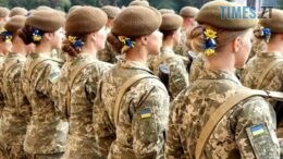 В Україні розмірковують над демобілізацією жінок