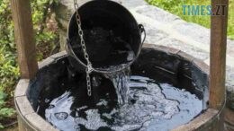 На Коростенщині криничною водою отруїлося немовля