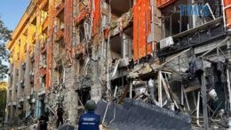 Експерти розповіли для чого путіну масштабні удари по Харкову
