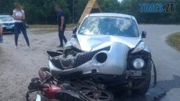 На Звягельщині не розминулися мотоцикл та легковик: є постраждалі