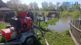 Понад 700 куб. м води відкачали надзвичайники за останню добу з приватних домоволодінь мешканців області