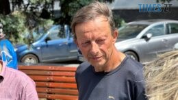 Велосипедом із Парижа до України: у Житомир завітав волонтер із Франції
