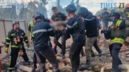російські терористи вдарили ракетою по житловому сектору Кривого Рогу: є загиблі та поранені