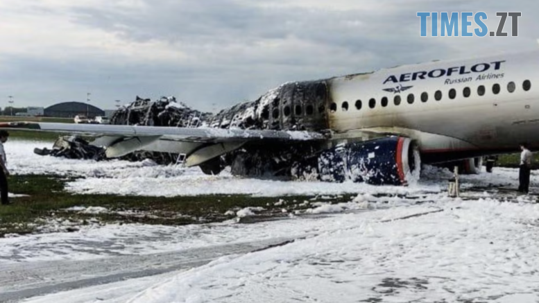 Під москвою впав російський пасажирський літак Sukhoi Superjet 100