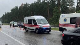 До уваги водіїв! Через ДТП ускладнено рух автотрасою М-06 Київ — Чоп