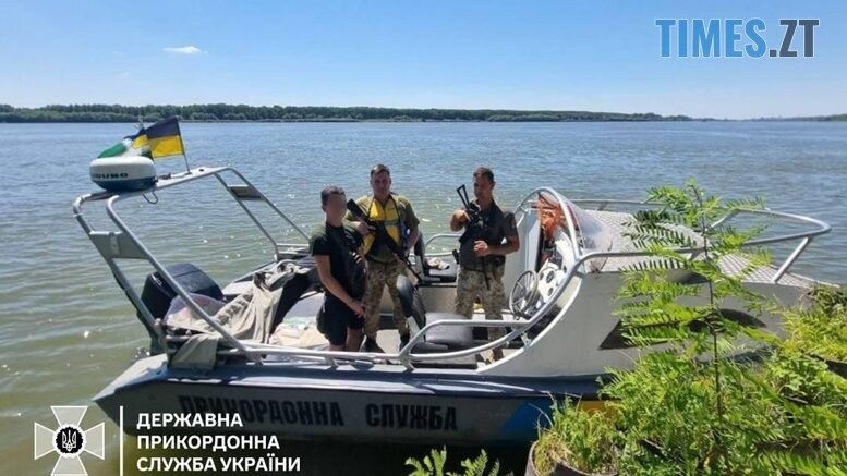 Український Джеймс Бонд: ухилянт на підводному скутері намагався втекти з України