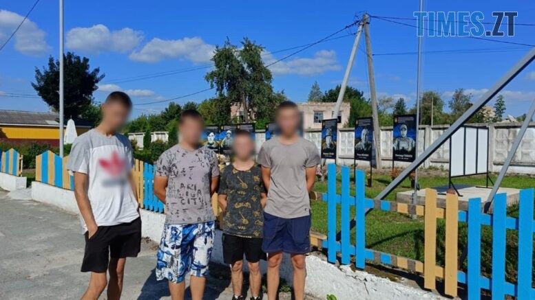 На Звягельщині підлітки пошкодили паркан біля Алеї Слави полеглих Героїв