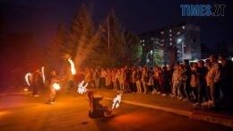 Студенти ЖДУ влаштували фаєр-шоу на підтримку ЗСУ