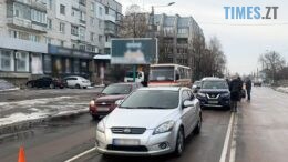 Потрійна ДТП у Житомирі: один з водіїв - у лікарні