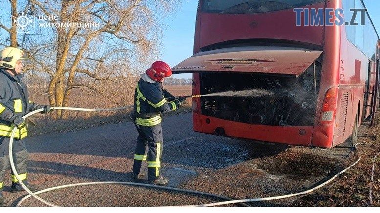 На Житомирщині під час руху загорівся пасажирський автобус