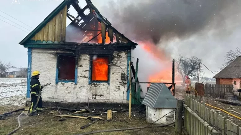 У пожежі на Коростенщині одна людина загинула, ще одну вдалося врятувати