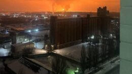 Неспокійна ніч на росії: бавовнятка завітали до Таганрогу та Брянська